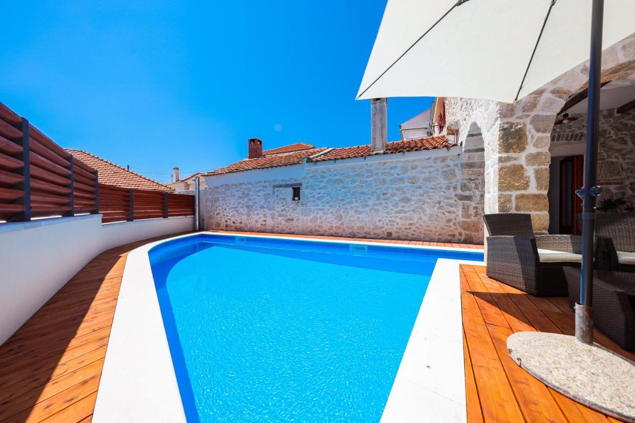 Holiday Home Mare Petrcane Bagian luar foto