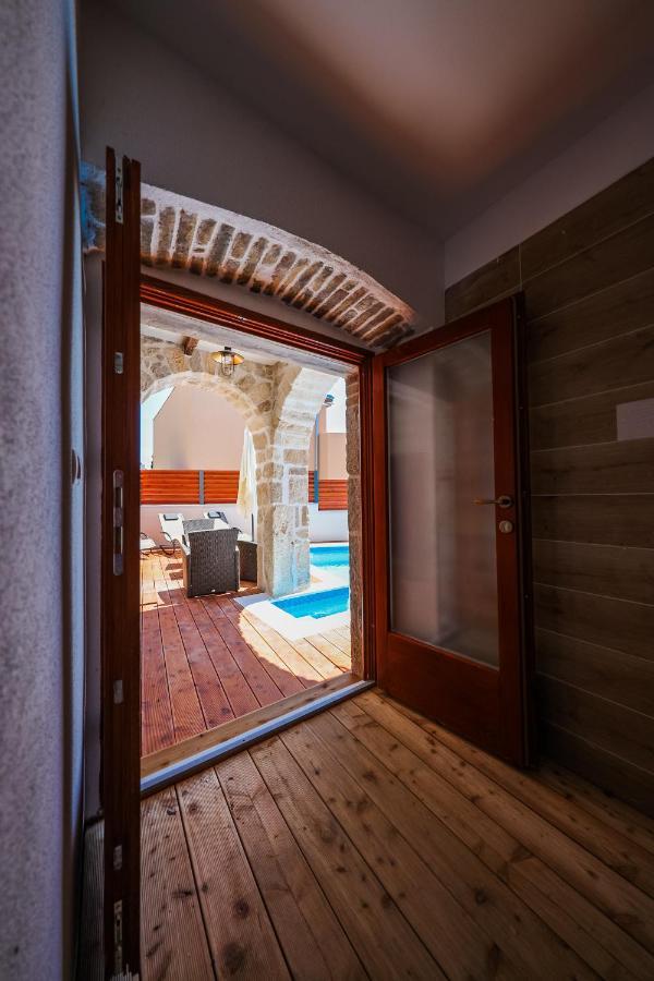 Holiday Home Mare Petrcane Bagian luar foto