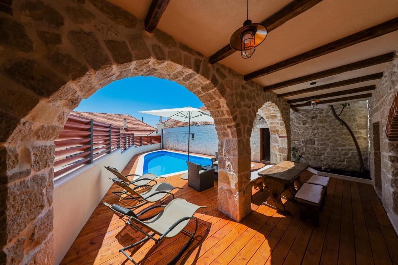 Holiday Home Mare Petrcane Bagian luar foto