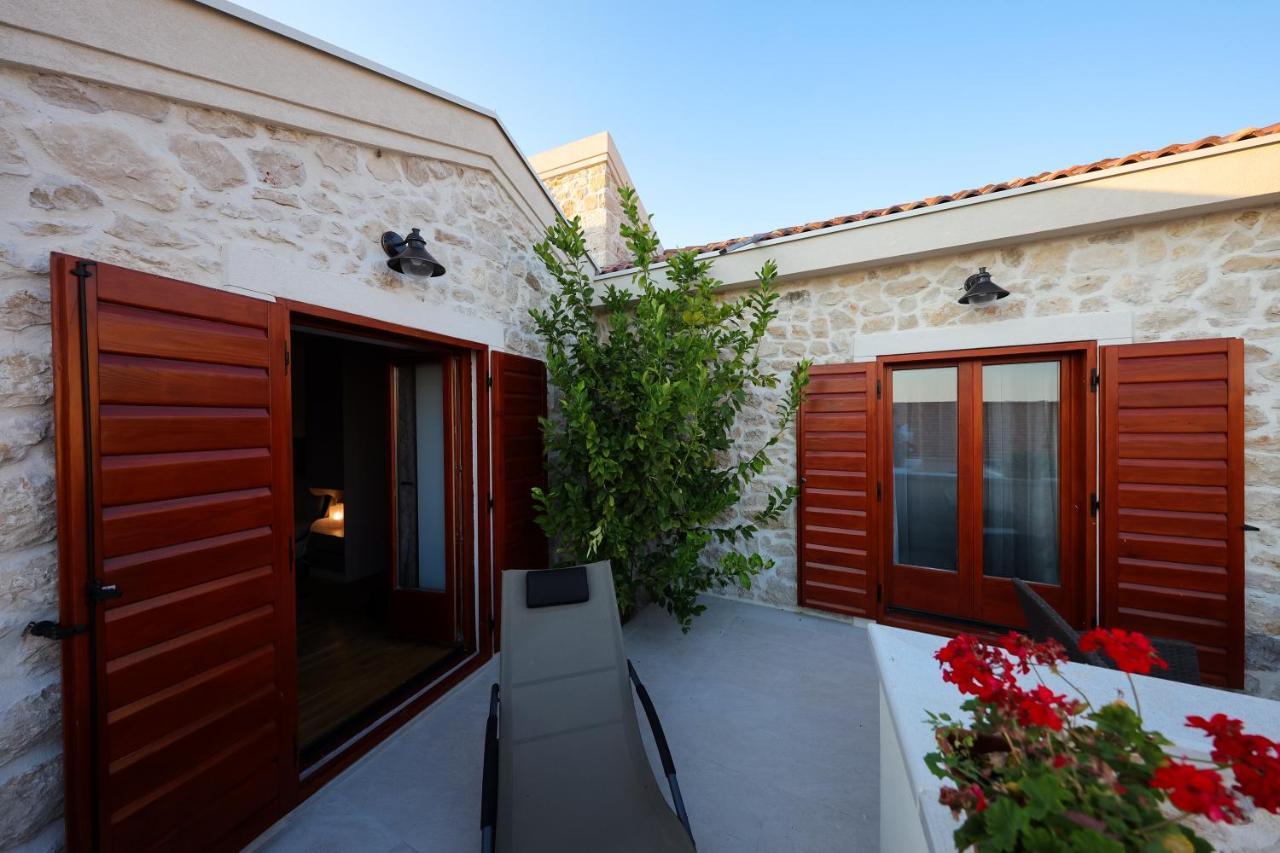 Holiday Home Mare Petrcane Bagian luar foto