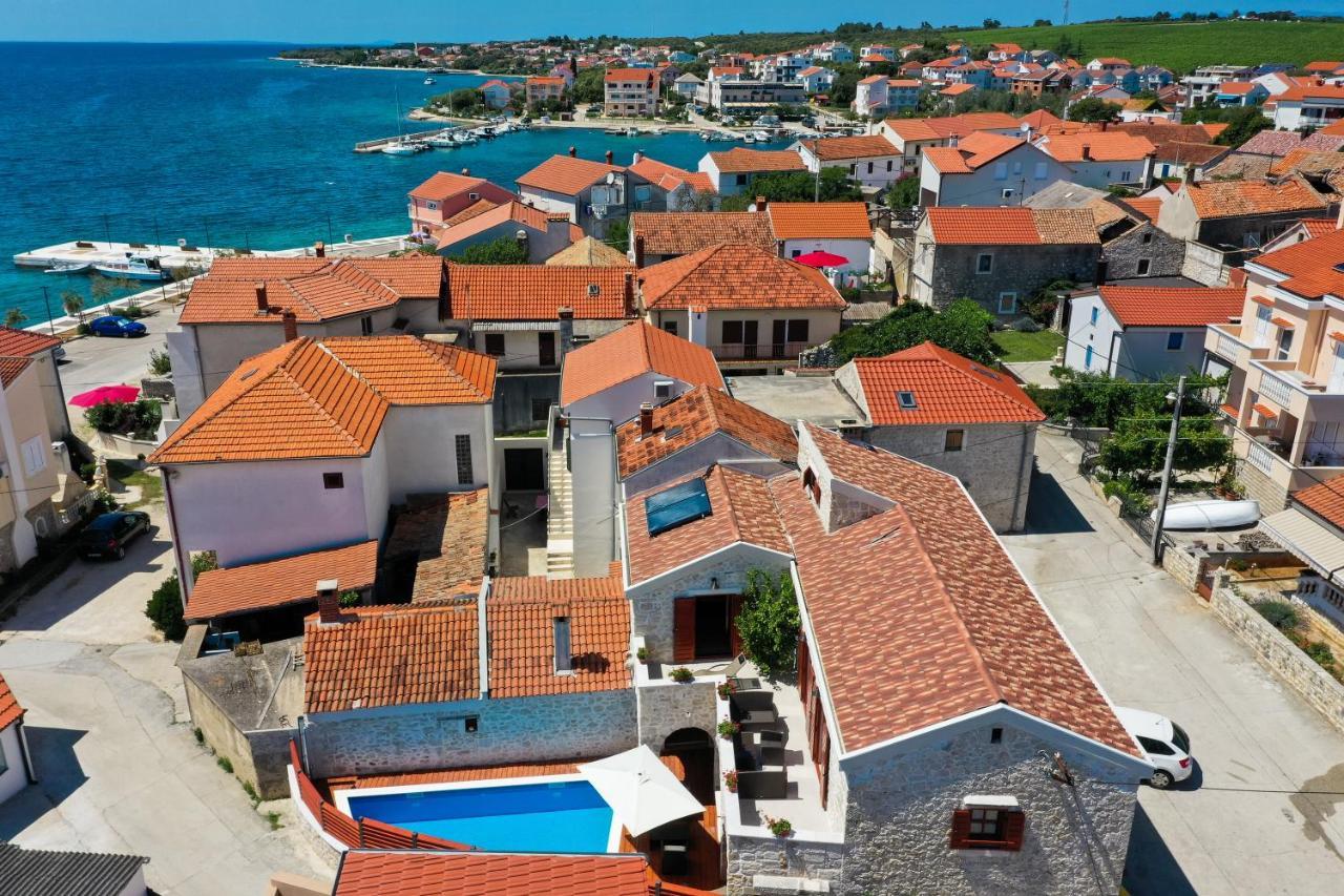 Holiday Home Mare Petrcane Bagian luar foto
