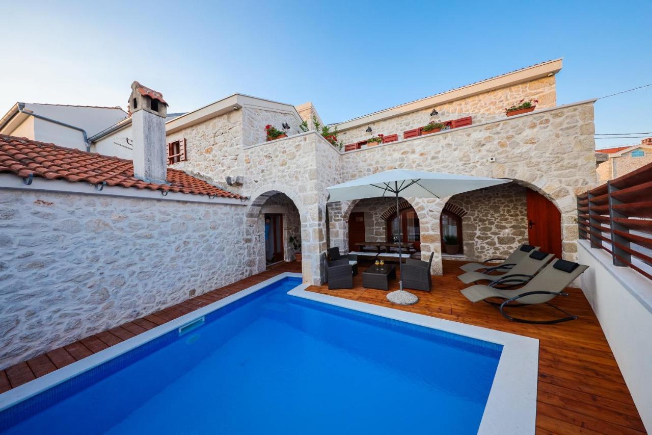 Holiday Home Mare Petrcane Bagian luar foto
