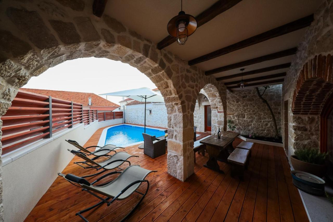 Holiday Home Mare Petrcane Bagian luar foto