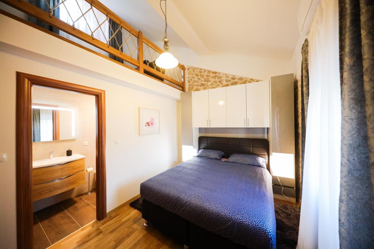 Holiday Home Mare Petrcane Bagian luar foto