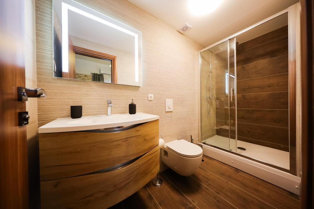 Holiday Home Mare Petrcane Bagian luar foto