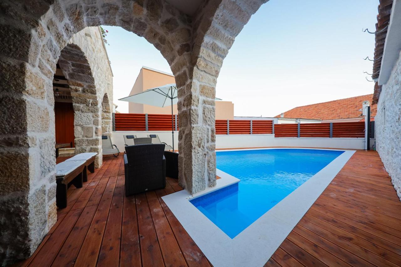 Holiday Home Mare Petrcane Bagian luar foto
