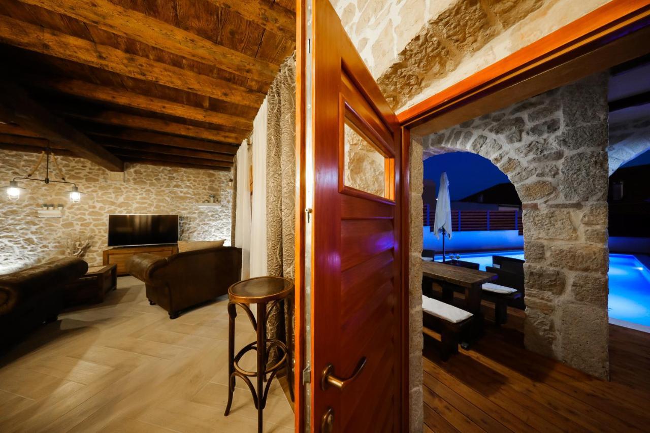 Holiday Home Mare Petrcane Bagian luar foto