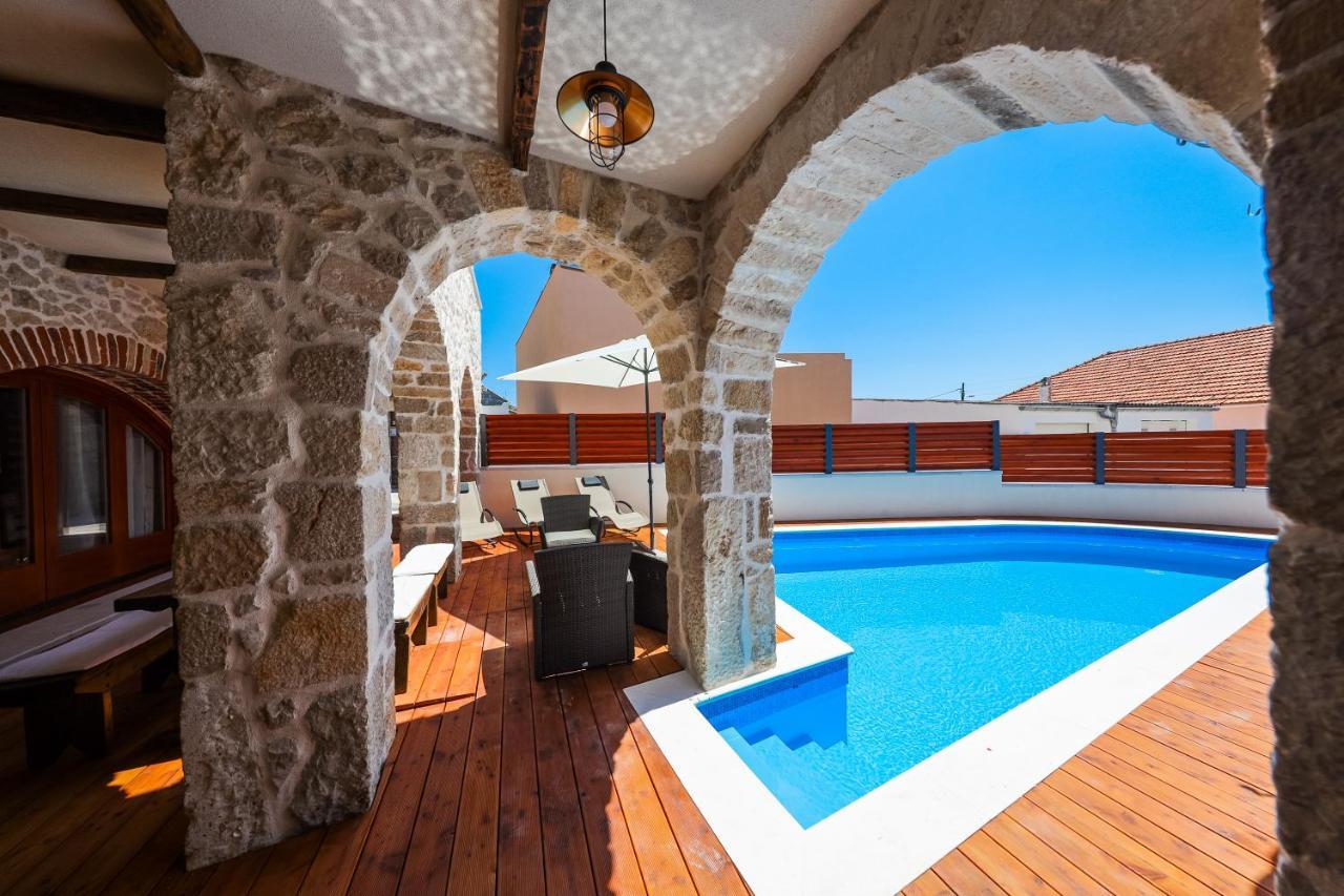 Holiday Home Mare Petrcane Bagian luar foto